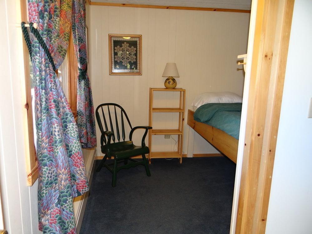 Blue Gentian Lodge At Magic Mountain Londonderry Exteriör bild